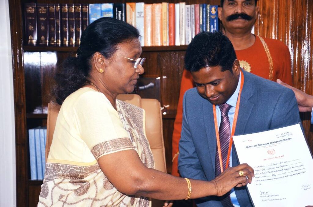 Dr Subodh Kumar was honoured by Smt. Draupadi Murmu Ji (Hon'ble President of India) in 2018, when she was Governor of Jharkhand, upon his receipt of the Gold Medal.